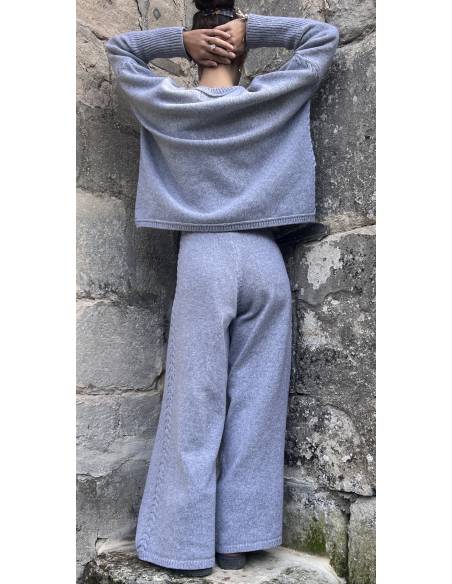 Pantalon en laine mérinos jambe large en maille jersey et motif torsades ensemble pull et pantalon d'hiver