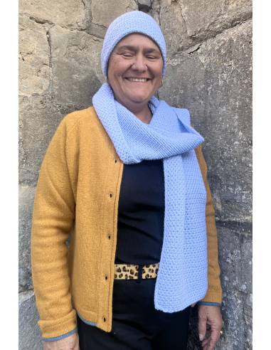 Bonnet en pure laine vierge à côte de riz gris clair bleu ciel et blanc écru maille graphique