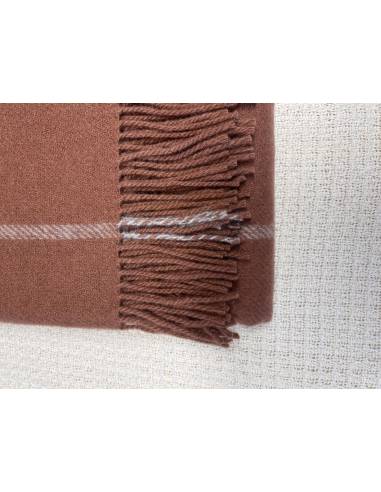 Pure scandinavian wool throws chestnut brown or grey