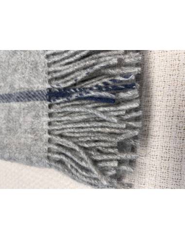 Pure scandinavian wool throws chestnut brown or grey