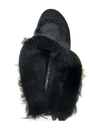 Beige oder schwarze Damenschuhe für große Kälte aus echtem Schafsfell Olang Aurora.