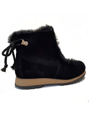 Beige oder schwarze Damenschuhe für große Kälte aus echtem Schafsfell Olang Aurora.