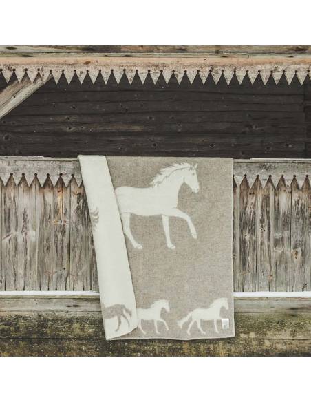 Throw in pure new wool pattern horse