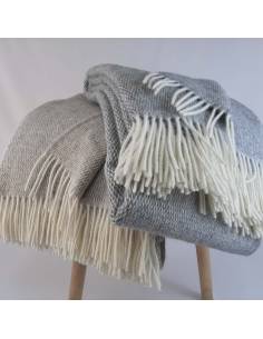 Warmes Plaid mit Diamant-Chevrons aus reiner Wolle 2
