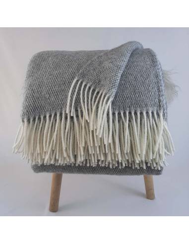 Plaid chaud motifs couture en pure laine GRIS