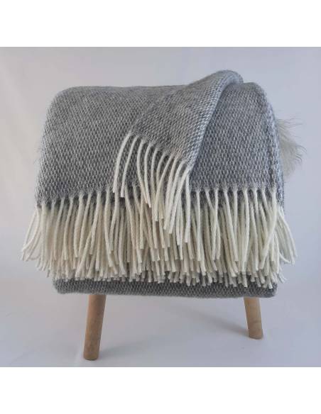 Warmes Plaid mit Diamant-Chevrons aus reiner Wolle