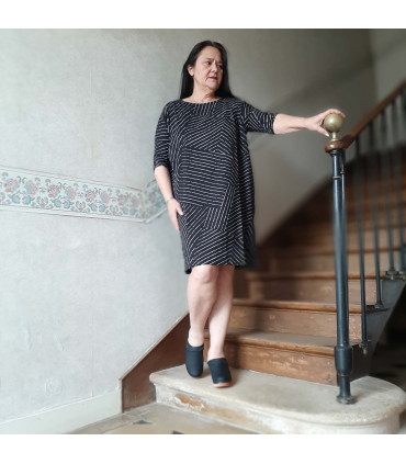 Women's tunic dress with asymmetric patterns in black and white