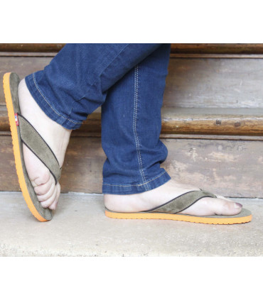 Women's and men's flip-flops in khaki or cognac suede leather