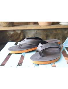 Men's flip-flop in smooth dark brown leather with EVA sole 2
