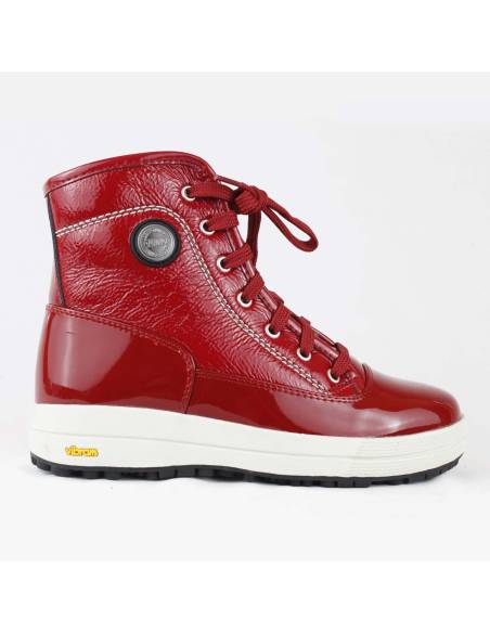 Women's snow boots with Vibram SOUND soles