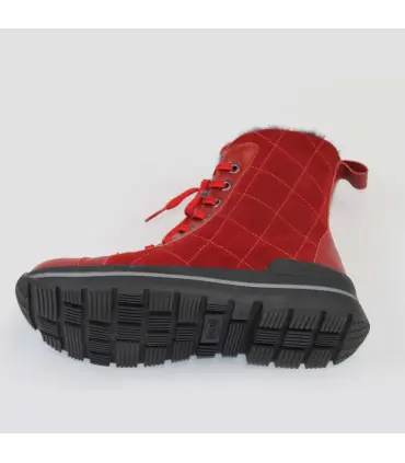 Warme Damenstiefel aus rotem Hydro-Wildleder und gefüttert mit echter Wolle.