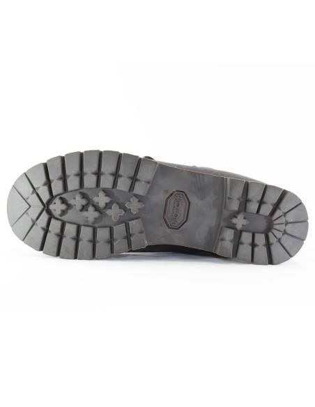 Warm men's winter boots in black oiled leather with thinsulate lining