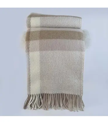 Warmes Plaid mit Diamant-Chevrons aus reiner Wolle