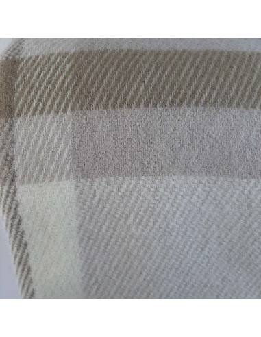 Warmes Plaid mit Diamant-Chevrons aus reiner Wolle