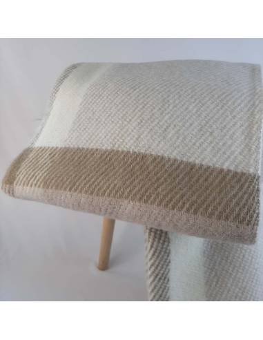 Plaid chaud écossais couleurs vives et pastel en pure laine