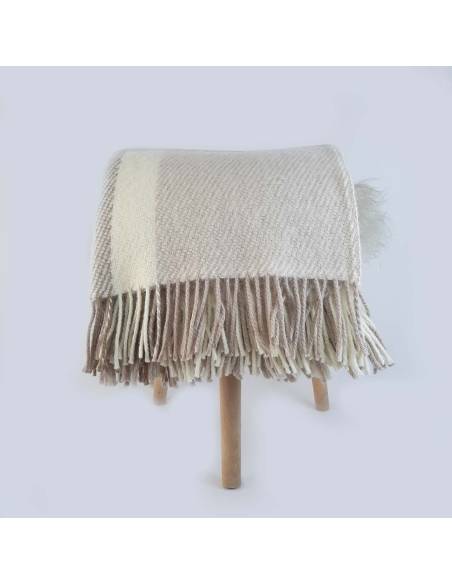 Warmes Plaid mit Diamant-Chevrons aus reiner Wolle