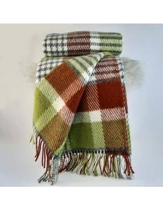 Warm diamond herringbone blanket in pure wool