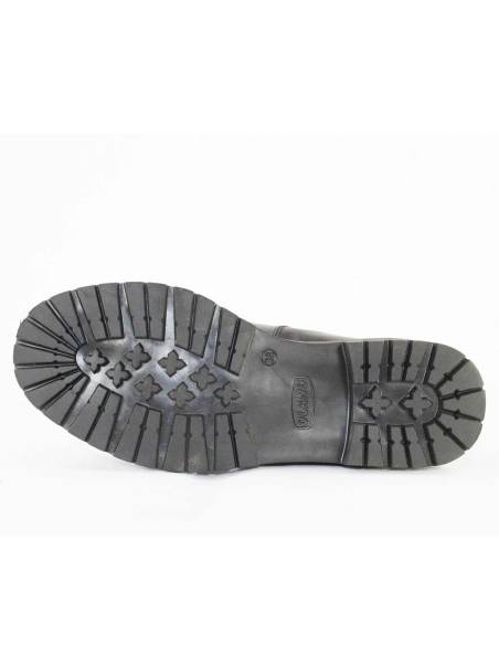 Warme Damen-Winterstiefel aus Leder und schwarz gefüttert mit echtem Pelz.