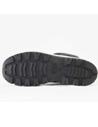 Women's warm winter boots in black hydro leather with polka dots