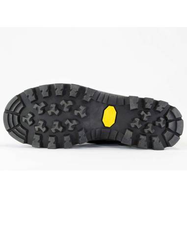 Winterschuhe für Männer aus Polyester mit schwarzer gesteppter Wattierung und Innenfutter aus Wolle.