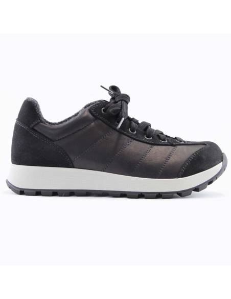 Baskets basses chaudes pour femme en cuir noir et empiècements nubuck