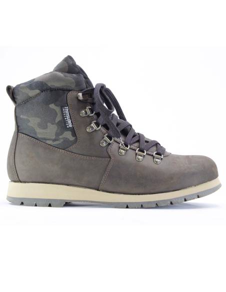 Warmer, knöchelhoher Sneaker für Herren aus braunem Leder und Einsätzen mit Militärmuster.
