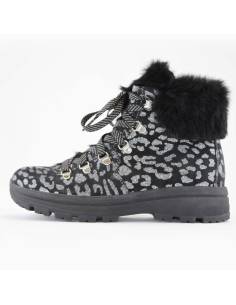 Women's winter boots in black leather with silver spots and rabbit fur collar 2