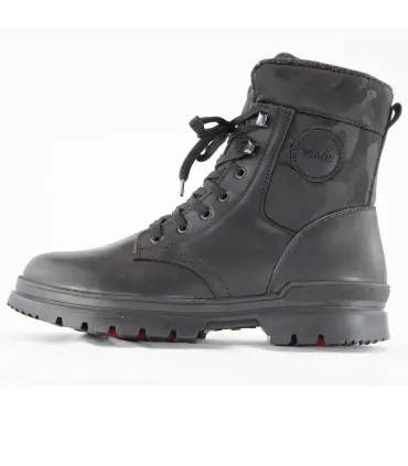 Men's winter boots in black water-repellent leather with OC studs