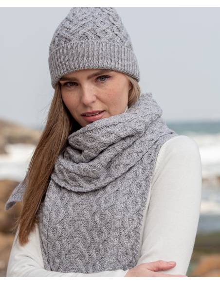 Thick warm scarf in pure merino wool 