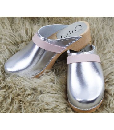 Sabots suédois femme bois et cuir argent  métallisé bande nubuck rose