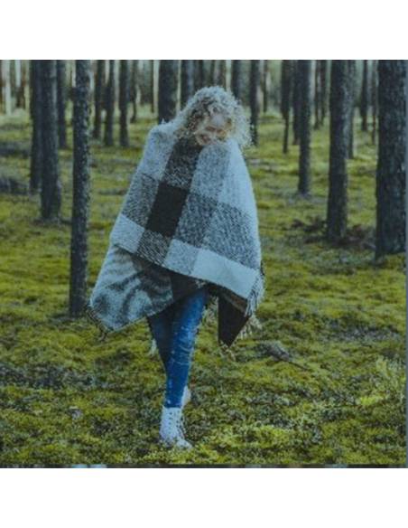 Cape mantle in pure new wool for women