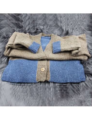 Damen Nordische Wollstrickjacke mit V-Ausschnitt in zweifarbiger Creme und Rosa oder Blau und Beige