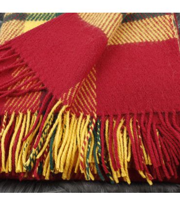 Warm diamond herringbone blanket in pure wool
