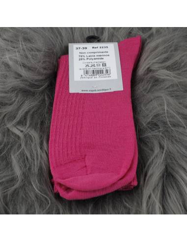 Chaussettes fines ville femme laine mérinos non comprimantes