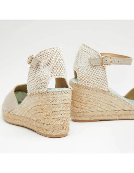 Wedge espadrilles with straps in red and beige suede