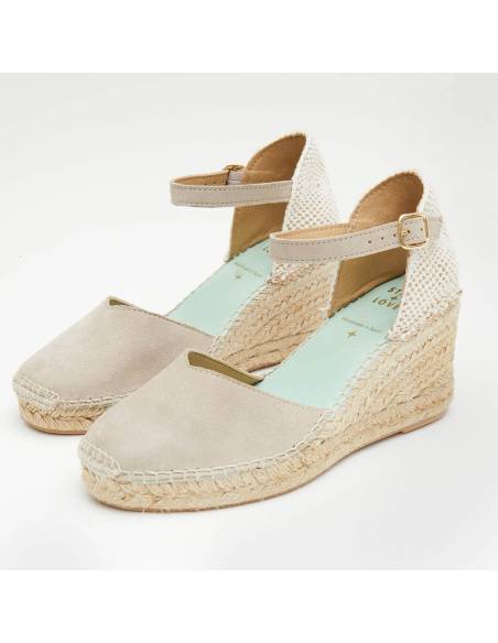 Wedge espadrilles with straps in red and beige suede