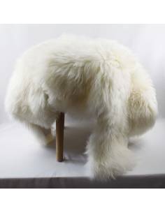Large decoration Sheepskins chrom free grey or off white
