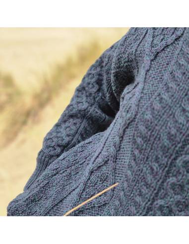 Cálido jersey irlandés de pura lana merino con cuello redondo de rombos mujer o hombre