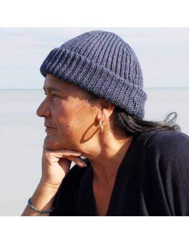 Gorro cálido de hombre de pura lana merino con punto de canalé simple