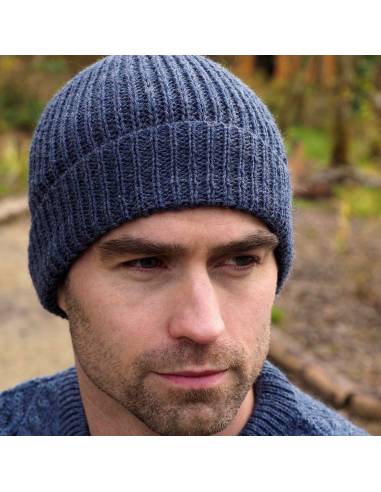 Gorro cálido de hombre de pura lana merino con punto de canalé simple
