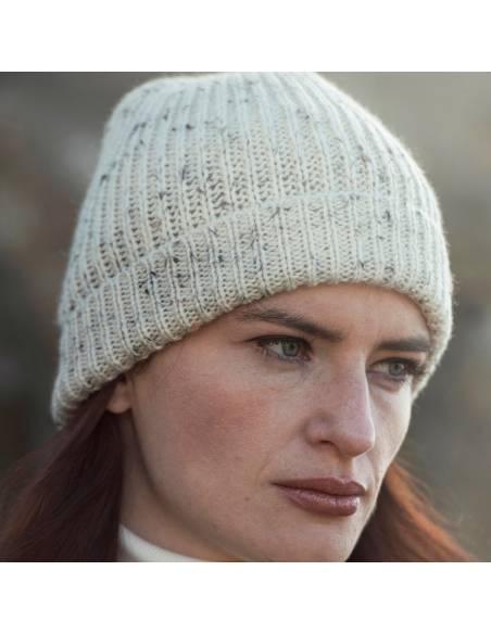 Gorro cálido de hombre de pura lana merino con punto de canalé simple
