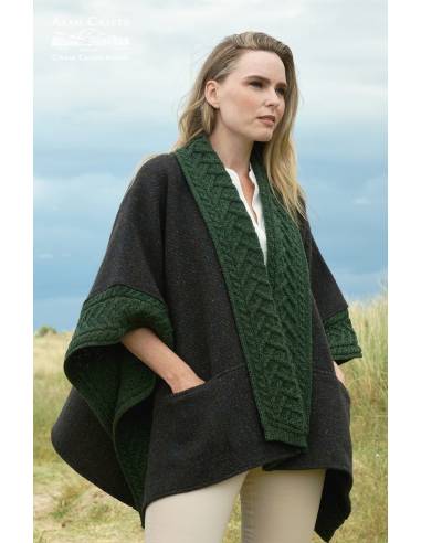 Damen-Mantelumhang aus reiner Merinowolle und Donegal-Tweed