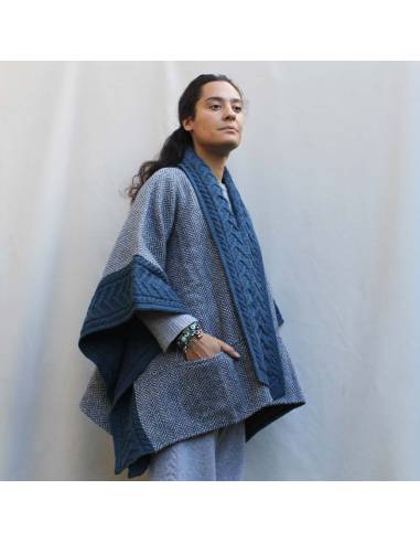 Cape femme en pure laine mérinos et Donegal tweed