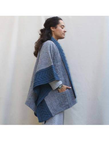 Cape femme en pure laine mérinos et Donegal tweed