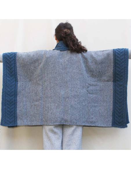  Women's cape in pure merino wool and Donegal tweed