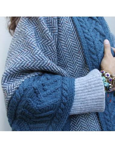 Damen-Mantelumhang aus reiner Merinowolle und Donegal-Tweed