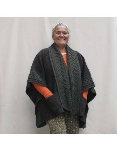 Cape femme en pure laine mérinos et Donegal tweed