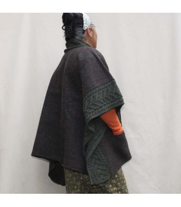 Damen-Mantelumhang aus reiner Merinowolle und Donegal-Tweed