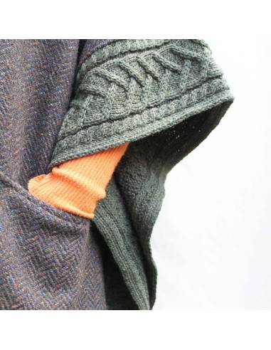 Cape femme en pure laine mérinos et Donegal tweed
