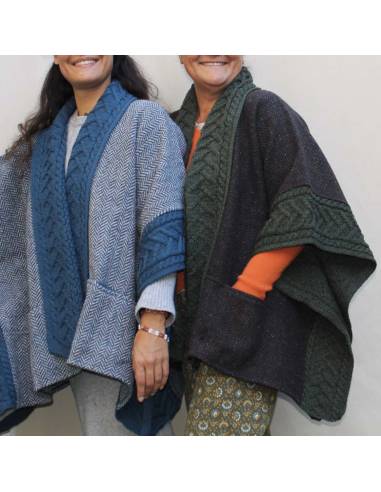 Damen-Mantelumhang aus reiner Merinowolle und Donegal-Tweed